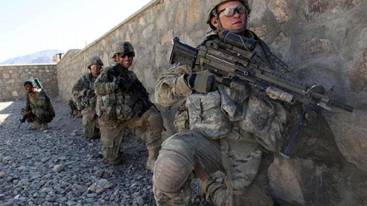 Afgan asker Amerikan askerlerine ateş açtı