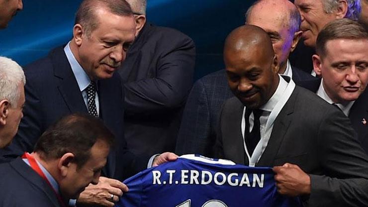 Eddie Newtondan Erdoğana Chelsea forması