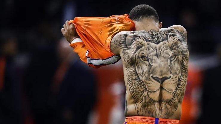 Memphis Depay taraftarı coşturdu