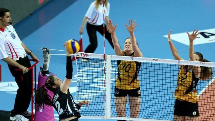 VakıfBank yarı finalde