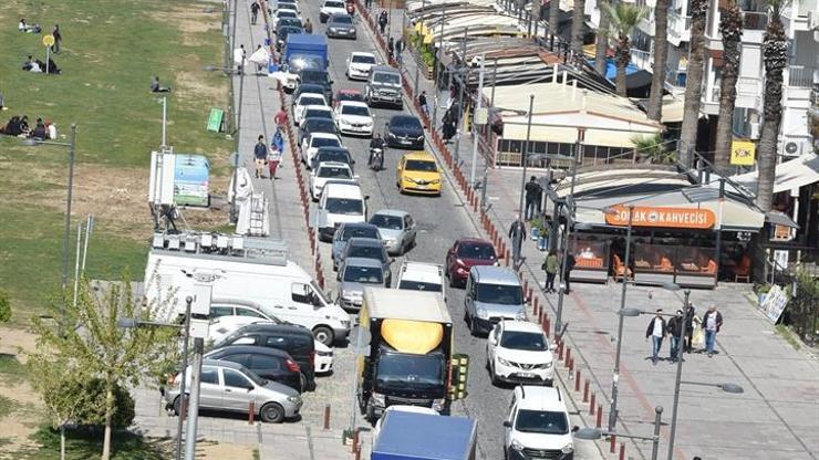 İzmir Kordonda trafik çilesi