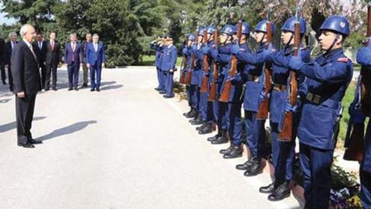 Son dakika: Kılıçdaroğlunun askeri törenle karşılanmasına inceleme