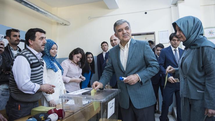 11. Cumhurbaşkanı Abdullah Gül oy kullandı
