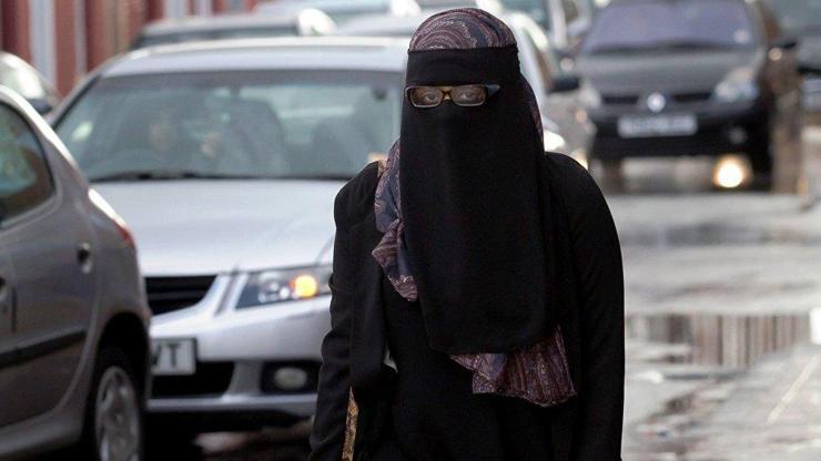 İngilterede seçimler öncesi burka ve peçe yasağı vaadi