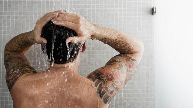 Sıcak duş yalnızlığa iyi geliyormuş