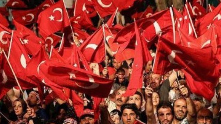 Avusturya 15 bin Türkün peşine düştü