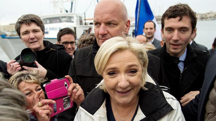 Fransada işçilerden Le Pene destek