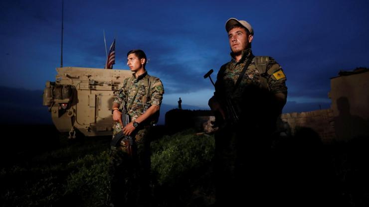 Sınırda YPGliler ve ABD askeri yanyana