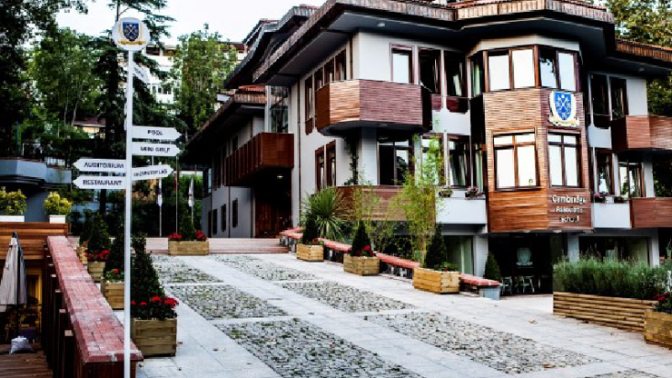 Tarabya İngiliz Okullarına “Sokrates Ödülü”