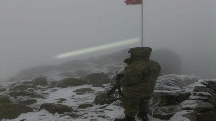 Şırnakta PKKya ağır darbe: Örgütün silah deposu ele geçirildi