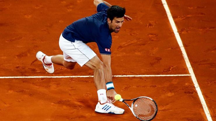 Novak Djokovic oynamadan yarı finalde