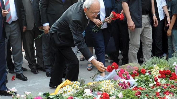 Kılıçdaroğlu, Zübeyde Hanımın mezarını ziyaret etti