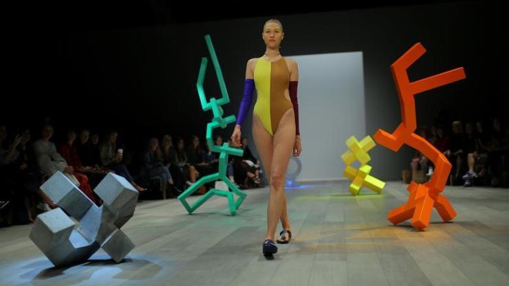 Avustralya Moda Haftasında çılgın tasarımlar