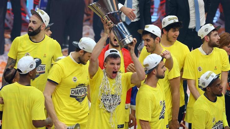 Şampiyon Fenerbahçe Euroleague kupasını aldı