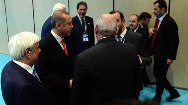 Zirvede Erdoğan, Yunanistan Cumhurbaşkanını teselli etti