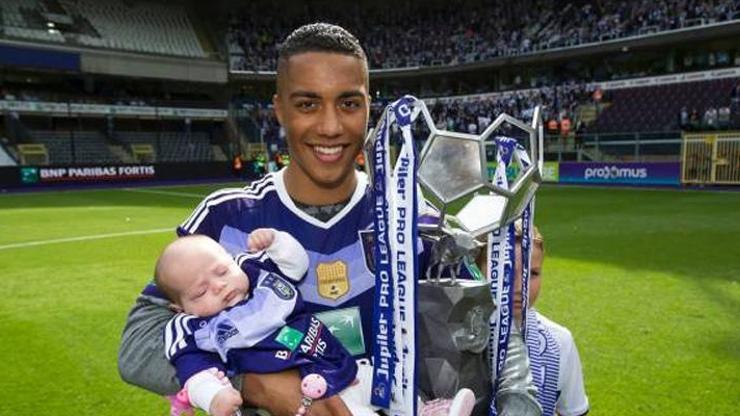 Youri Tielemans Monacoya transfer oldu