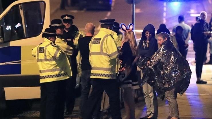 İşte Manchester Arenadaki patlama sonrası yaşananlar
