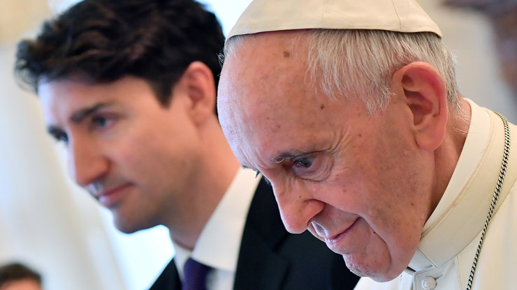 Kanada Başbakanı Trudeaudan Papaya: Özür dile