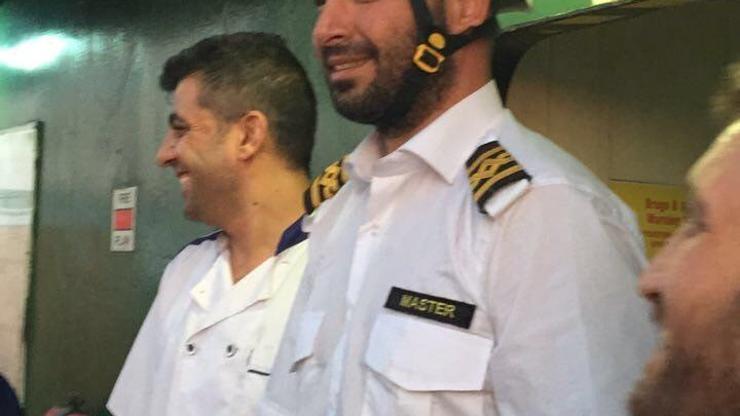 466 mülteciyi kurtaran Türk kaptan konuştu