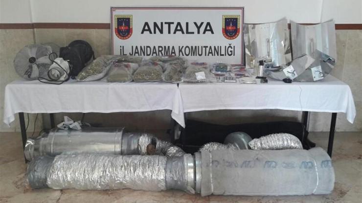 Antalya jandarması uyuşturucu imalathanesini ortaya çıkardı