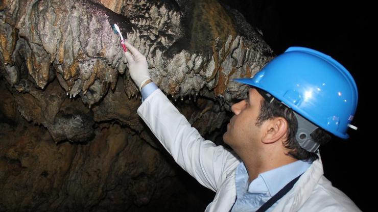Zonguldakta diş fırçası ile mağara temizliği başladı