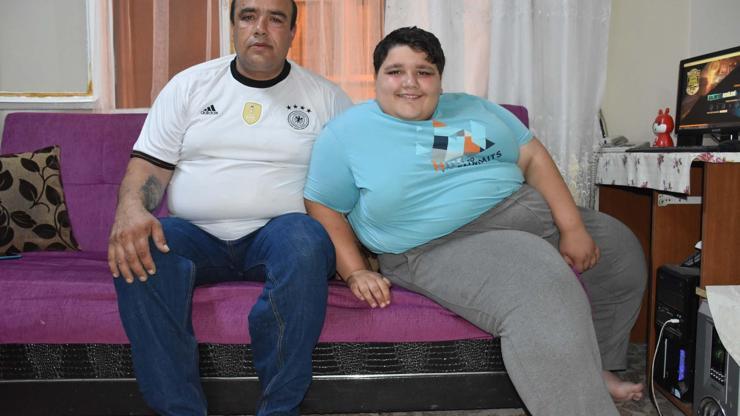 10 yaşındaki obezite hastası Nurettin yardım bekliyor