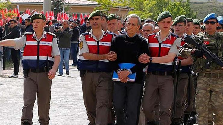 Eski askeri savcı Ahmet Zeki Üçoktan ana darbe davası iddiası: Tamamı FETÖ’cü