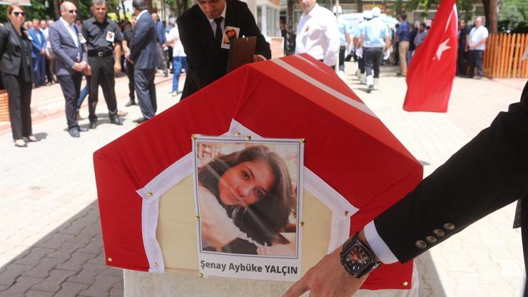 PKKlı teröristlerin öldürdüğü Şenay öğretmen Batmandan böyle uğurlandı