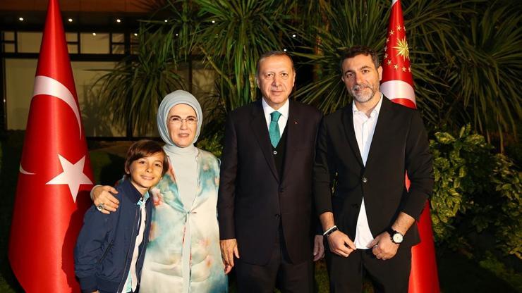 Erdoğan sanatçı ve sporculara Tarabya Köşkünde iftar verdi