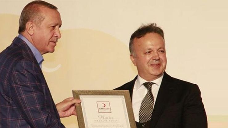 Erdoğan’dan İsmail Gülle’ye Kızılay Madalyası