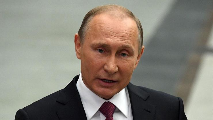 Putin: Comey sığınak isterse kabul ederiz