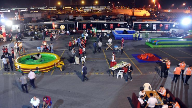 Atatürk Havalimanı apronunda Ramazan etkinlik alanı kuruldu