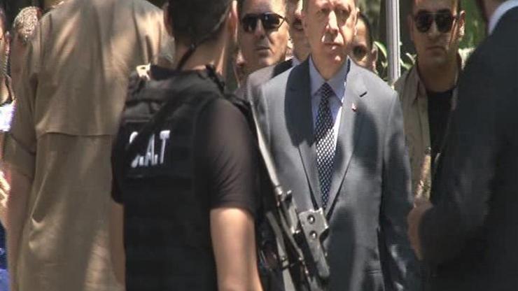 Cumhurbaşkanı Erdoğandan mezar ziyareti