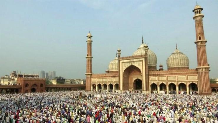 Tüm dünyada Ramazan Bayramı kutlanıyor