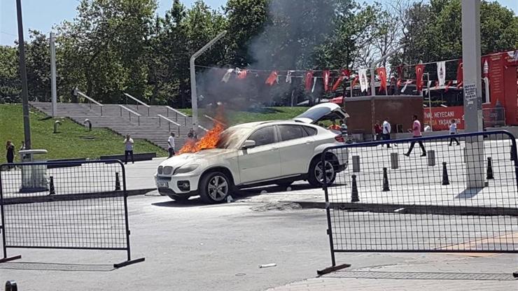 Taksim’de panik anları, lüks cip alev alev yandı