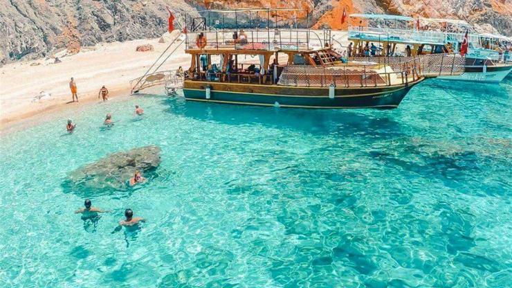 Beyaz kum ve cam mavisi deniz... Burası Antalyanın Maldivleri