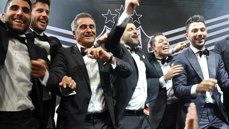 Beşiktaşın şampiyonluk balosundan renkli görüntüler