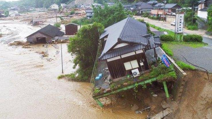 Japonyada sel faciası... Şehirler sular altında