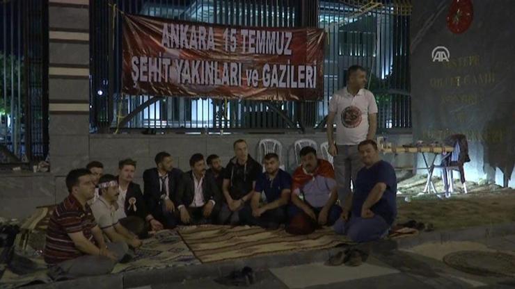 Ankaralılar demokrasi nöbetine erken başladı