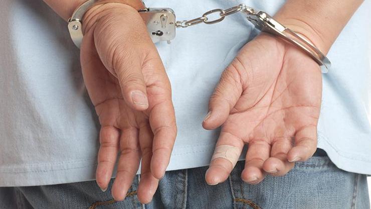 Azeri ve Gürcüleri iş bulma vaadiyle dolandıran 2 kişi tutuklandı