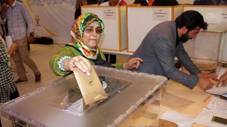 AK Parti İstanbulda seçim heyecanı