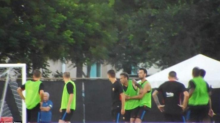 Antrenmanda yumruklar konuştu Neymar kendini kovdurmaya mı çalışıyor