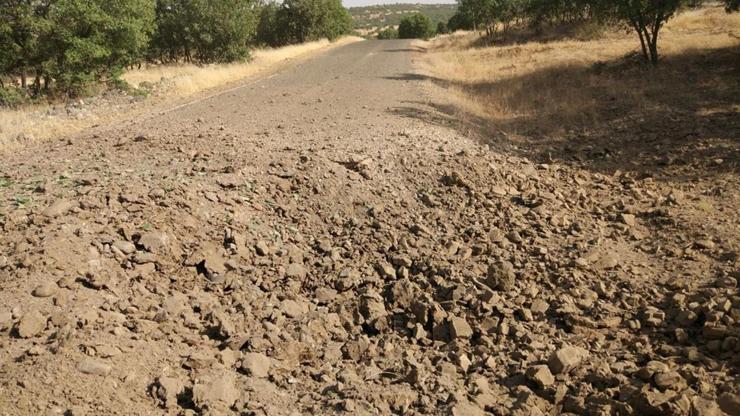 PKKnın Diyarbakırda köy yoluna döşediği bomba bulundu