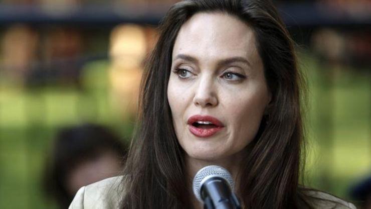 Angelina Jolie çocukları sömürdüğü iddialarını yalanladı