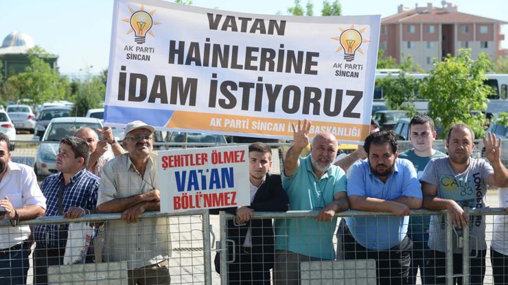 Akıncı Üssü davasının sanıkları idam ipiyle protesto edildi