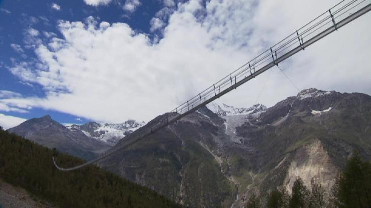 En uzun asma yaya köprüsü