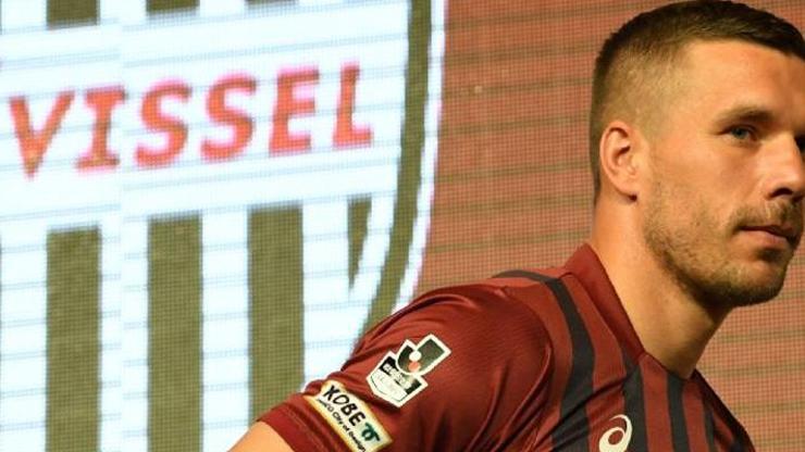 Lukas Podolski, Burak Yılmaz transferiyle dalga geçti