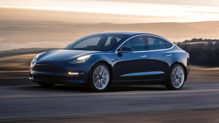 On binlerce kişi Tesla Model 3 siparişini iptal etti