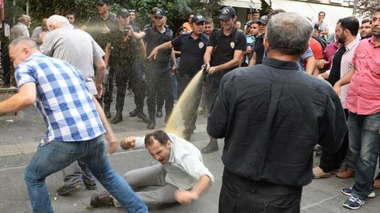 Ankarada Gülmen ve Özakçaya destek eylemine polis müdahalesi