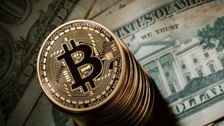 Bitcoin 1 yıldır ilk kez 5 bin doların altını gördü